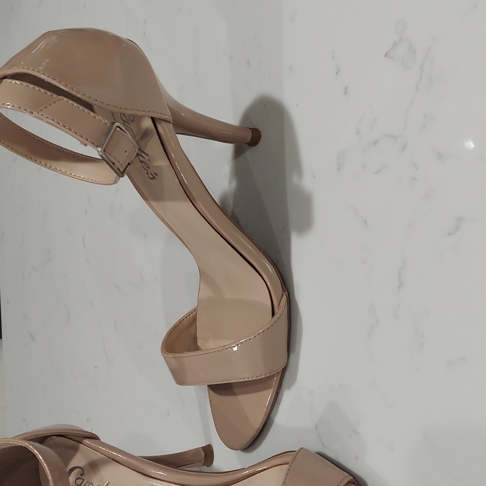 Sandals - Picture 3 of 8